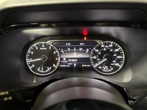 Used 2023 Nissan Pathfinder SL image 12