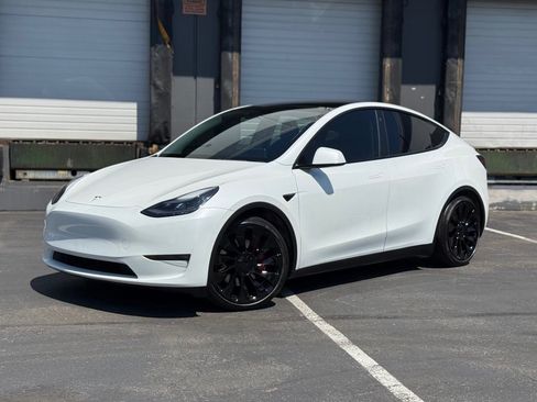 Used 2022 Tesla Model Y Performance AWD/4WD image 8