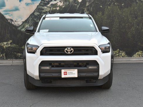Certified 2025 Toyota 4Runner SR5 AWD/4WD image 5