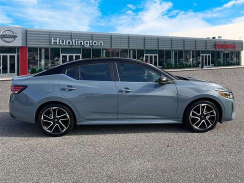 Certified 2025 Nissan Sentra SR w/ SR Premium Package image 4