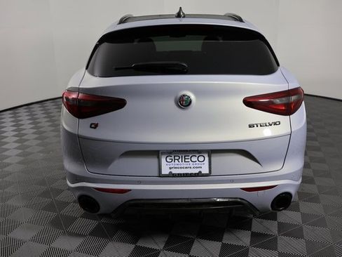 Used 2020 Alfa Romeo Stelvio Sprint w/ Nero Edizione image 7