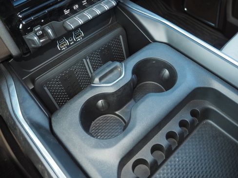 New 2025 RAM 3500 Laramie image 31