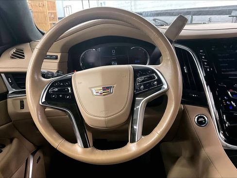 Used 2019 Cadillac Escalade Platinum image 5