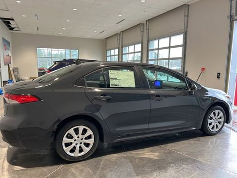 New 2026 Toyota Corolla LE image 9