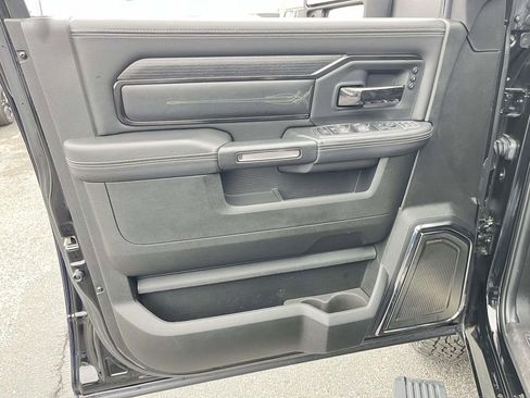 Used 2023 RAM 3500 Limited image 12