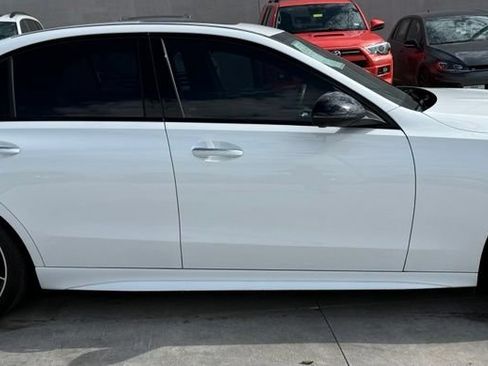 Used 2024 Mercedes-Benz C 300 Sedan image 5