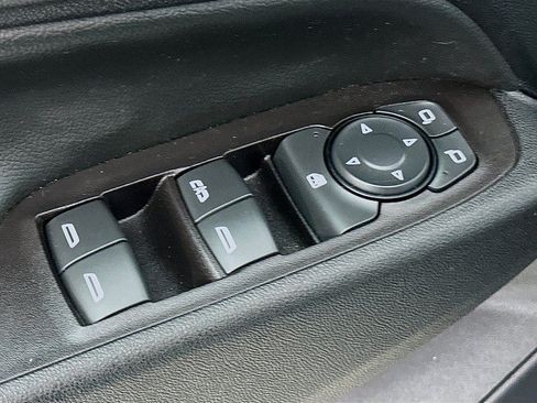 Used 2021 Chevrolet Equinox LT AWD/4WD image 18
