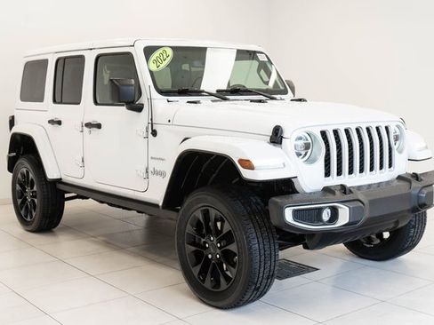 Used 2022 Jeep Wrangler Unlimited Sahara w/ Cold Weather Group image 7