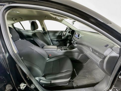 Used 2024 Nissan Sentra S FWD image 31