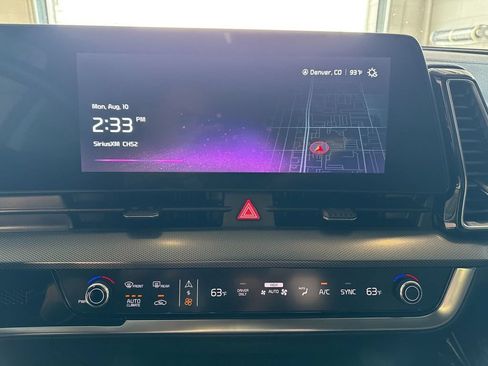 Certified 2025 Kia Sportage SX Prestige AWD/4WD image 22
