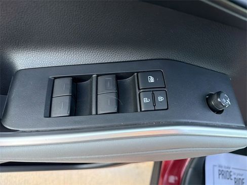 Certified 2020 Toyota Highlander XLE image 10