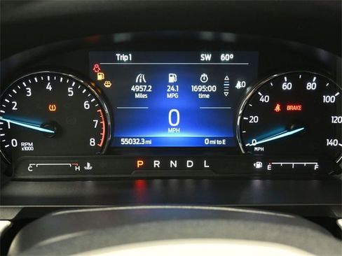 Used 2022 Ford Explorer XLT image 13