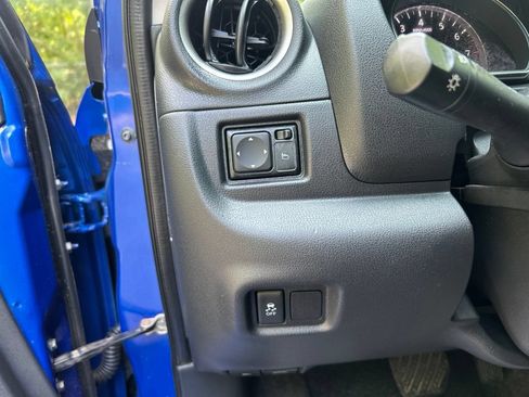 Used 2016 Nissan Versa SV FWD image 22