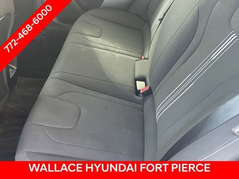 Used 2025 Hyundai Elantra Sport FWD image 13