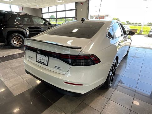 Used 2025 Honda Accord Sport image 5