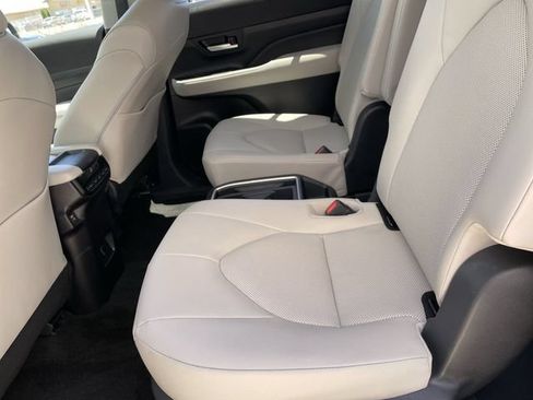 Used 2026 Toyota Grand Highlander AWD image 21