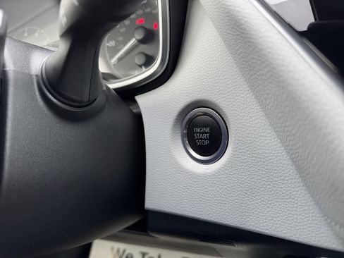 Used 2023 Toyota Corolla SE image 5