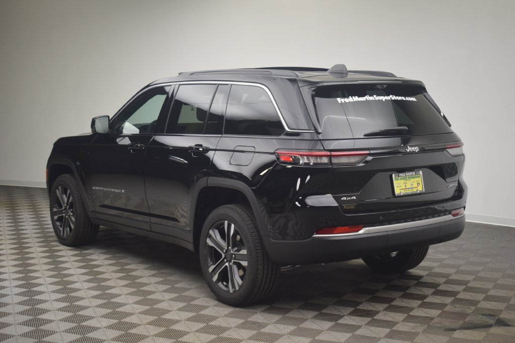 New 2027 Jeep Grand Cherokee Limited AWD/4WD image 15
