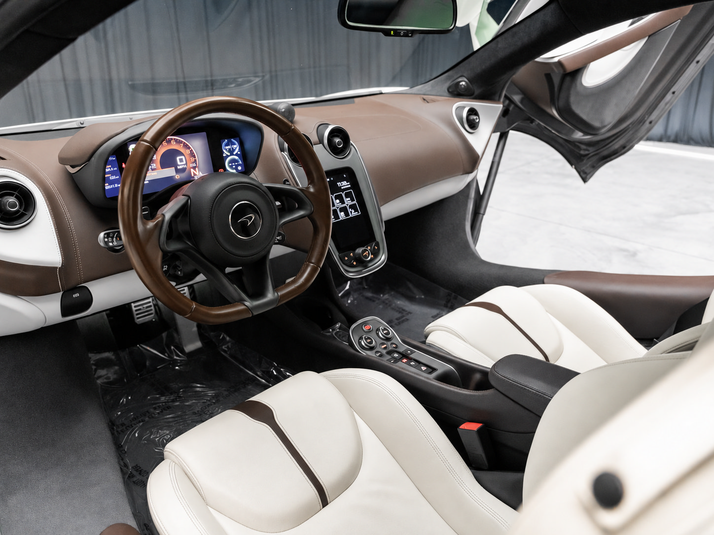 Used 2016 McLaren 570S Coupe RWD image 49