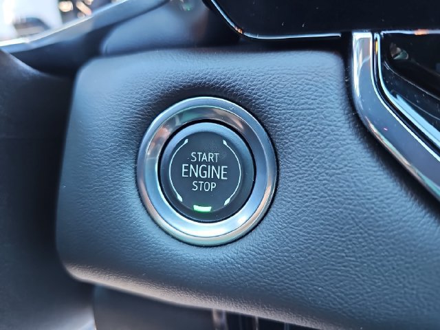 Used 2025 GMC Canyon Elevation RWD image 29