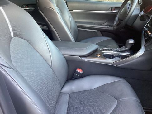 Used 2021 Toyota Camry XSE image 5