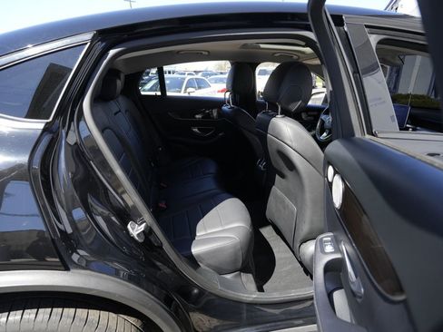 Used 2018 Mercedes-Benz GLC 300 4MATIC Coupe image 39