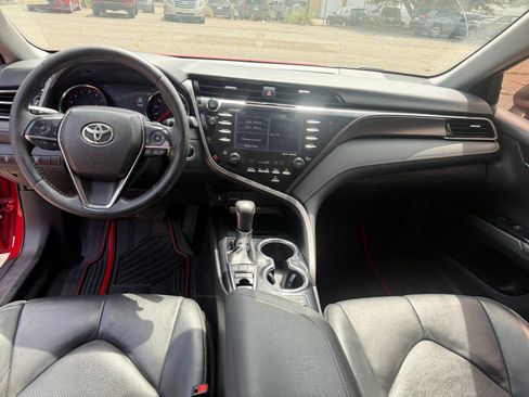 Used 2019 Toyota Camry XSE FWD image 19