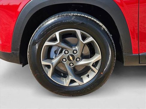 New 2026 Chevrolet Trax LT w/ Driver Confidence Package image 10