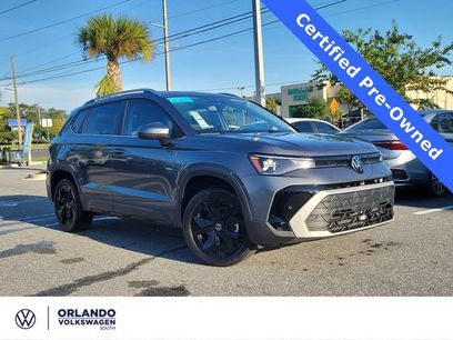Certified 2025 Volkswagen Taos SE w/ Panoramic Sunroof Package