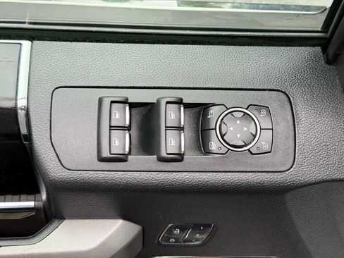 Used 2018 Ford F150 Platinum w/ Equipment Group 701A Luxury AWD/4WD image 23