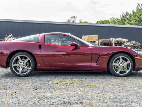 Used 2007 Chevrolet Corvette Coupe w/ Preferred Equipment Group RWD image 19