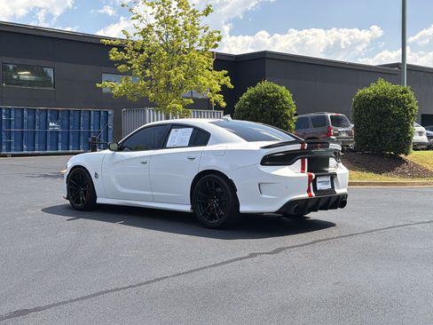 Used 2022 Dodge Charger Scat Pack w/ Dynamics Package RWD image 15