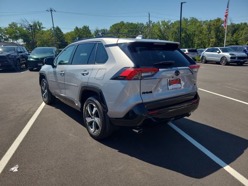 Certified 2025 Toyota RAV4 SE AWD/4WD image 5