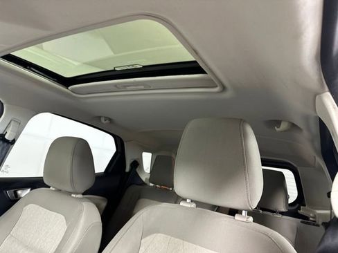 Used 2019 Ford EcoSport SE w/ SE Convenience Package image 12