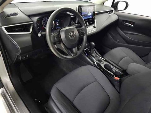 Used 2020 Toyota Corolla LE w/ LE Convenience Package image 15
