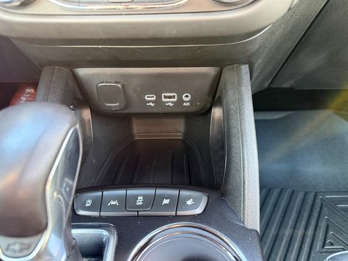 Used 2021 Chevrolet TrailBlazer ACTIV w/ Convenience Package image 18