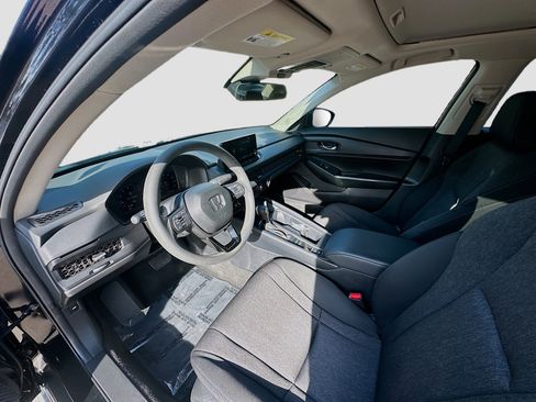 Certified 2023 Honda Accord EX image 19
