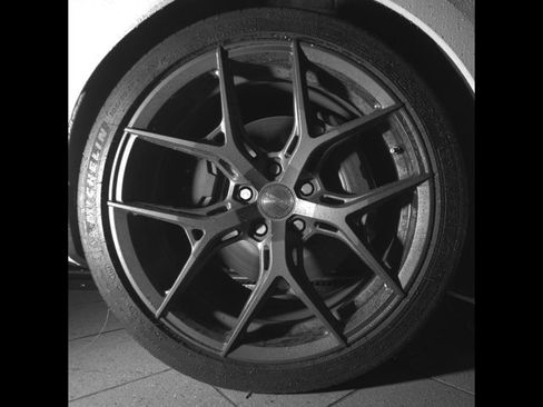 Used 2021 Chevrolet Corvette Stingray Premium Conv w/ Z51 Performance Package image 11