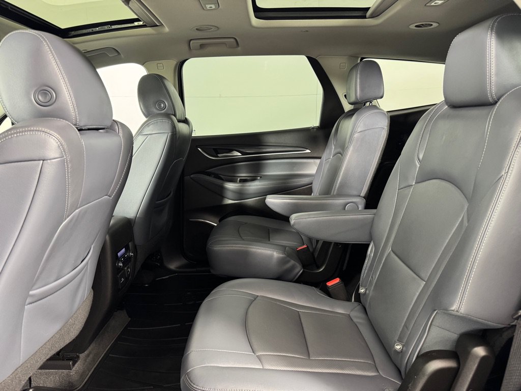 Used 2019 Buick Enclave Essence AWD/4WD image 20