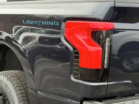 New 2025 Ford F150 Lightning XLT image 7