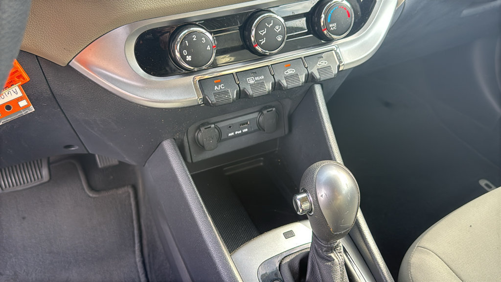 Used 2013 Kia Rio LX FWD image 21