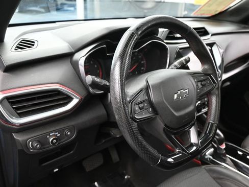 Used 2023 Chevrolet TrailBlazer RS w/ Sun and Liftgate Package FWD image 15