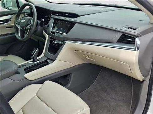 Used 2019 Cadillac XT5 Luxury image 23