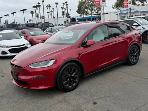 Used 2025 Tesla Model X AWD/4WD image 2