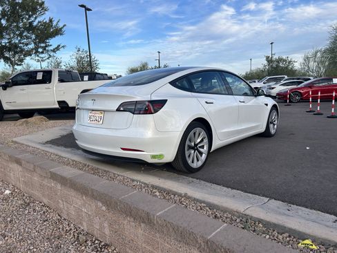 Used 2023 Tesla Model 3 Standard Range image 3