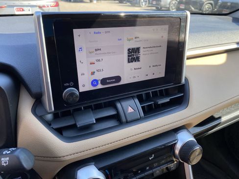 Used 2023 Toyota RAV4 XLE w/ Convenience Package image 30