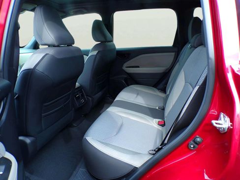 Used 2026 Subaru Forester Premium AWD/4WD image 7