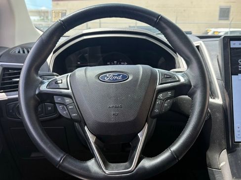 Used 2022 Ford Edge SEL AWD/4WD image 19