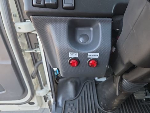 Used 2024 Isuzu NPR RWD image 14
