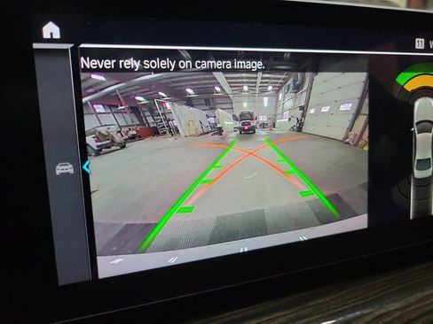 Used 2023 BMW 530e w/ Executive Package image 20